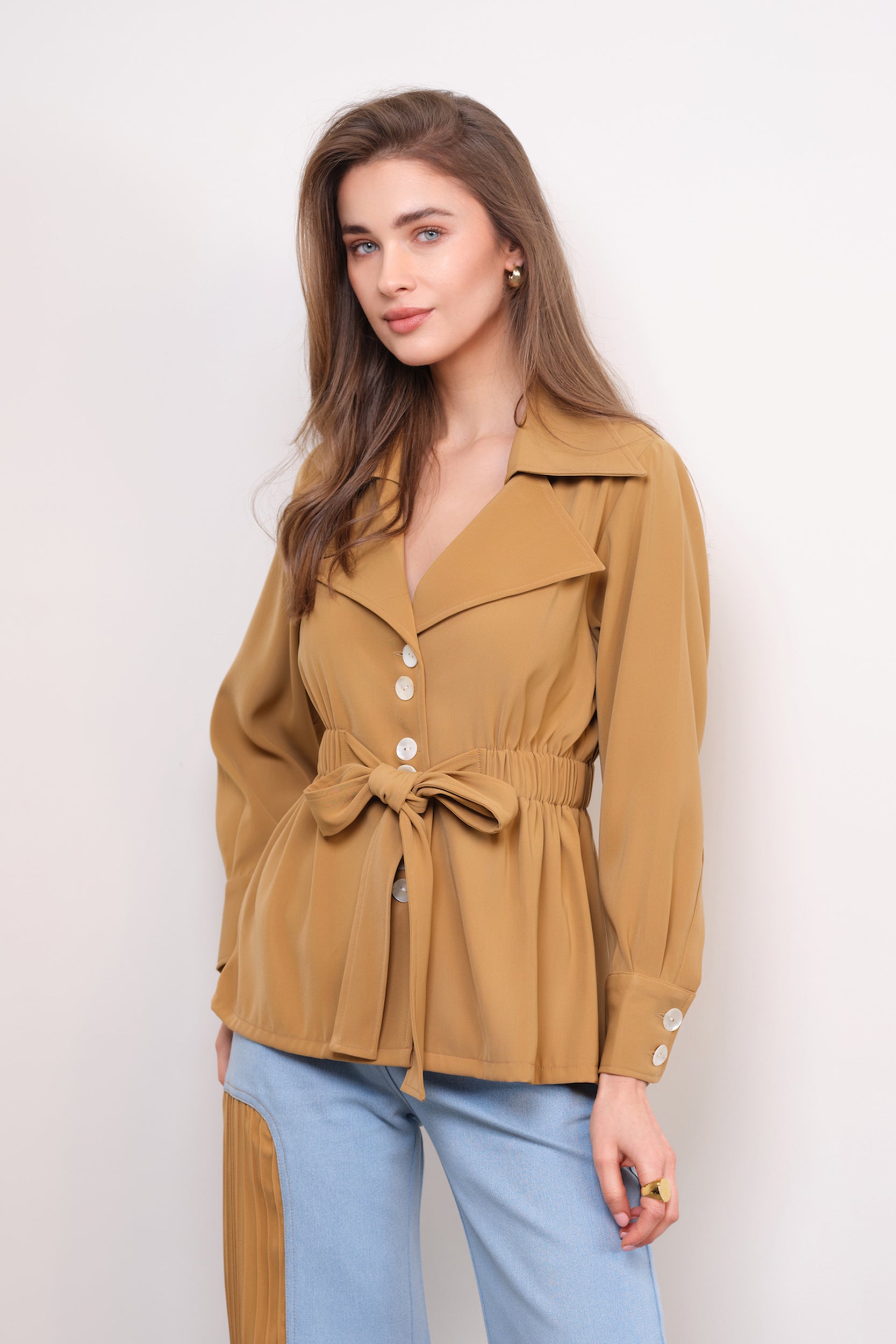 SANDSTONE TRENCH TOP