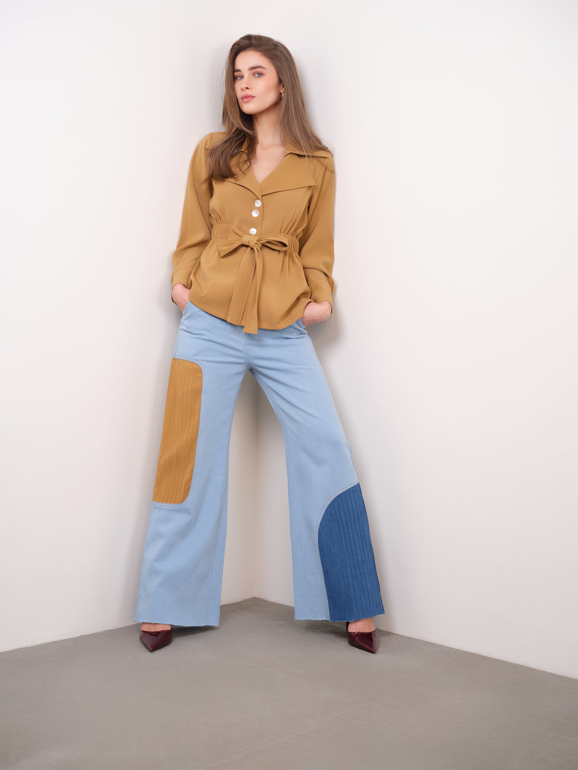 COLOURBLOCK PLEATED JEANS