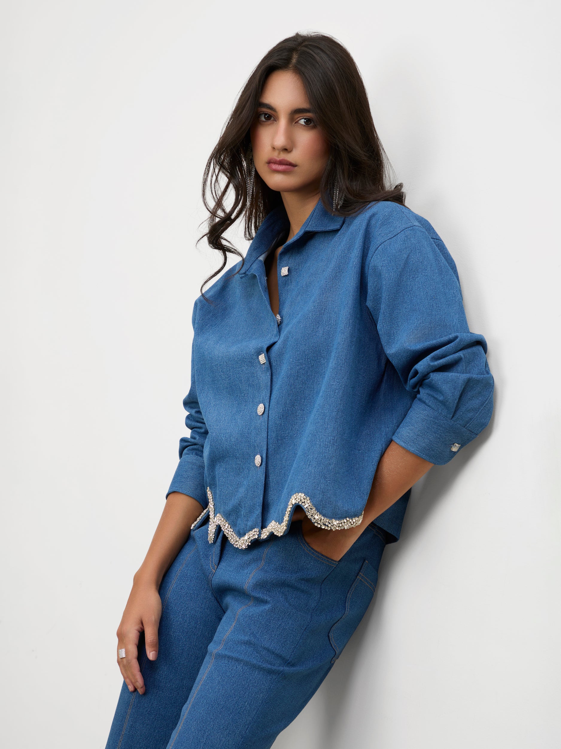 DIAMOND EDGE CROP SHIRT