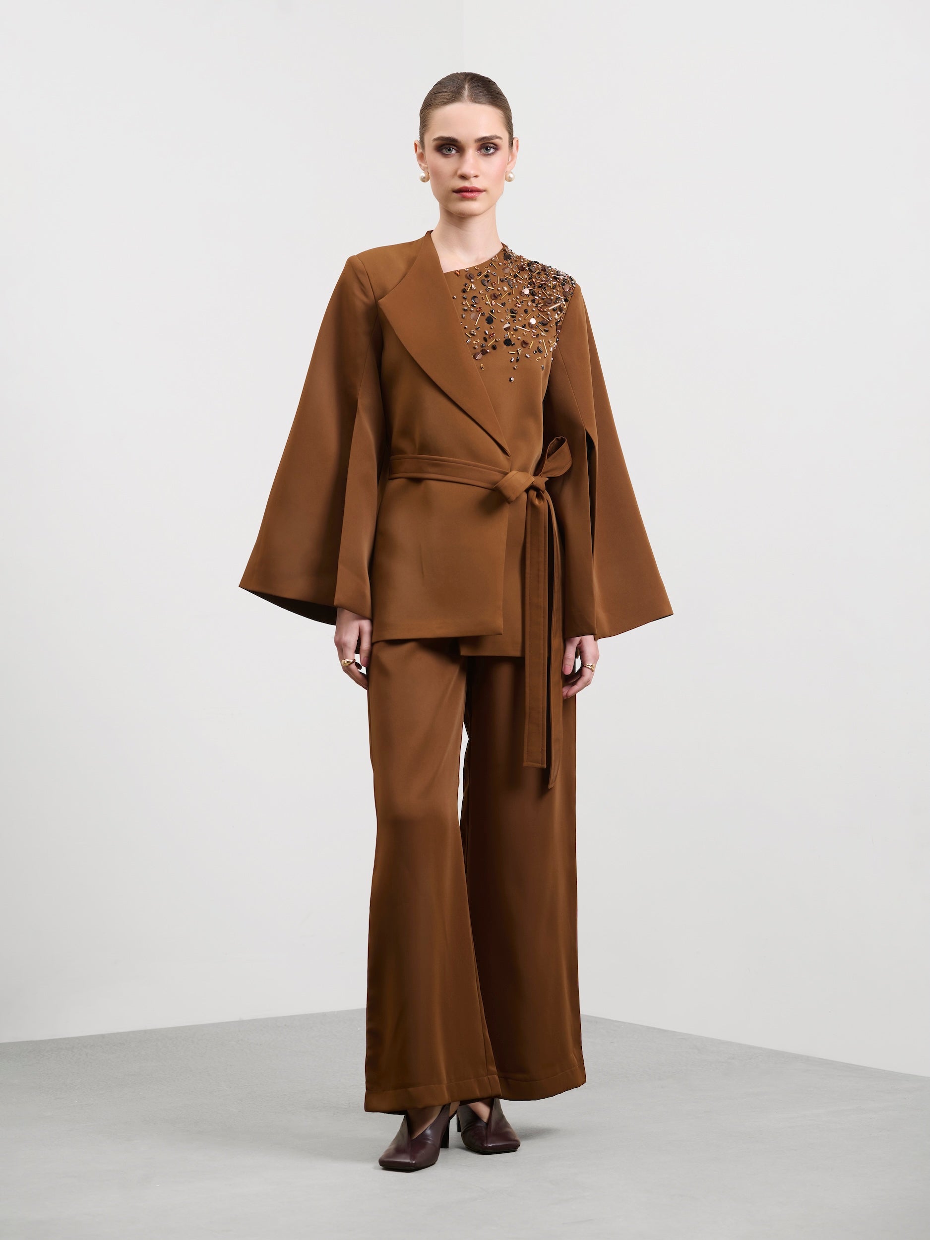 RELAXED WIDE-LEG TROUSERS