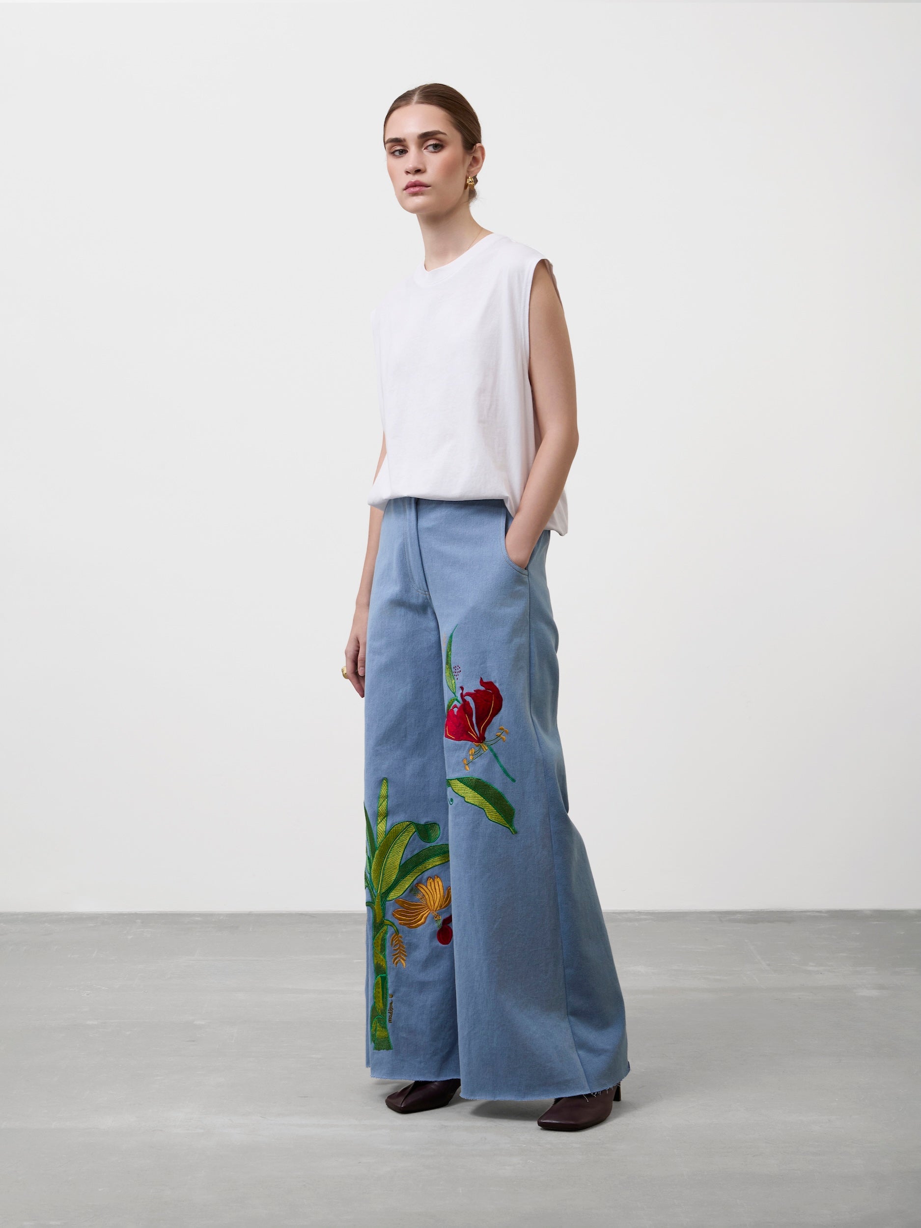 DE-TROPICO FLARED JEANS