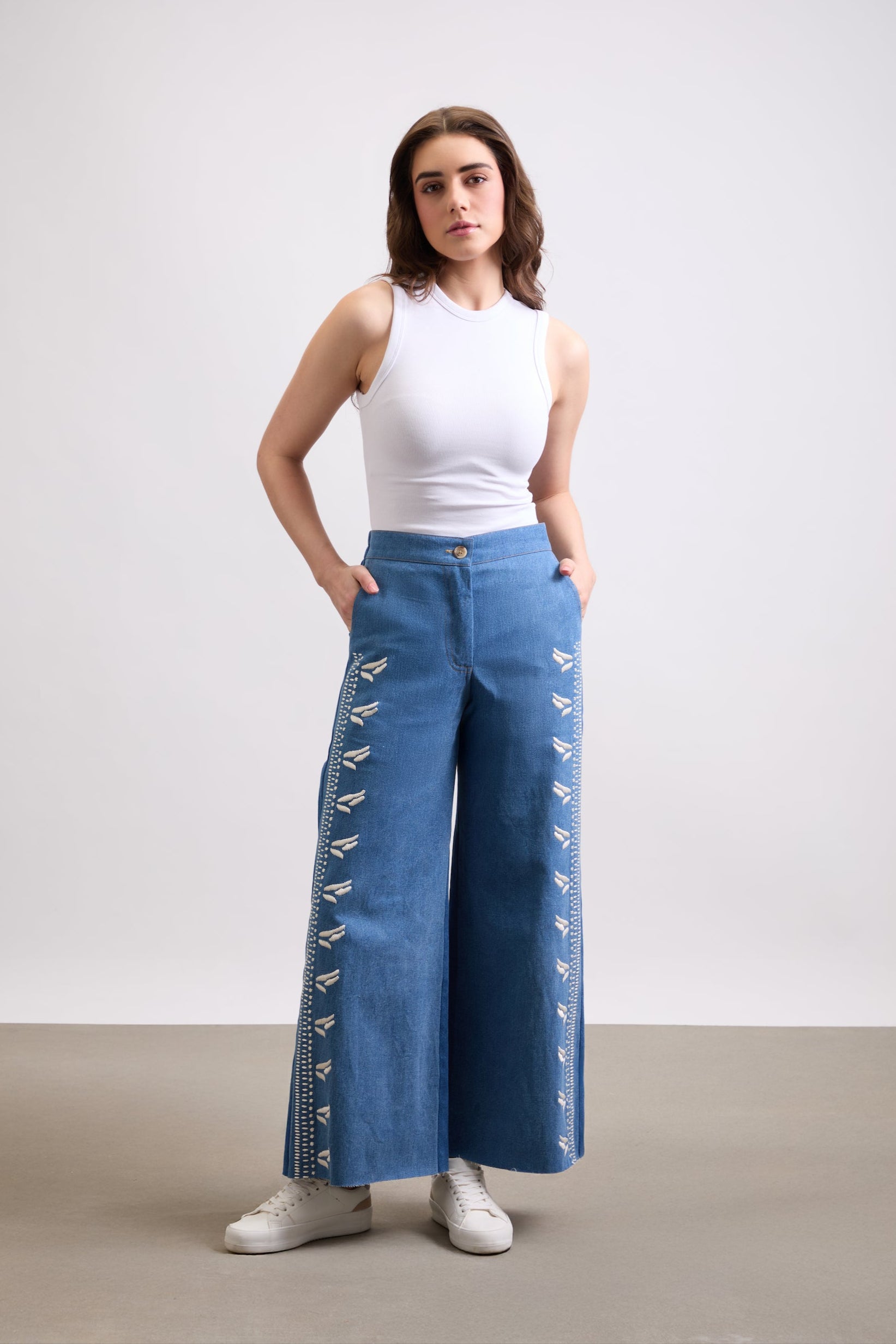 TRIBAL FLARED JEANS